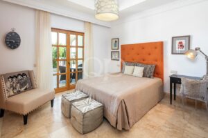 Chambre avec accès à la terrasse