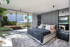 Moradia de luxo contemporânea com vista para o mar em Vale do Lobo - QP Savills