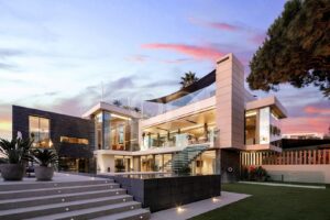 Moradia de luxo contemporânea com vista para o mar em Vale do Lobo - QP Savills