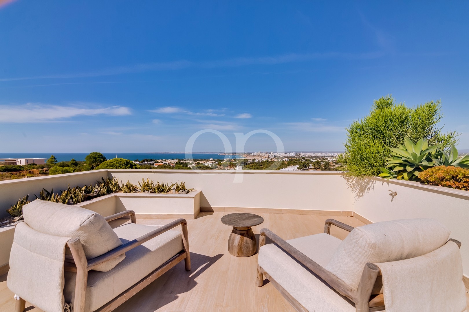 Luxury Villa with Panoramic Ocean Views in Lagoa - QP Savills