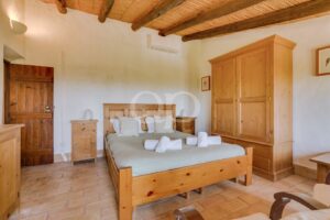 Reizvolle Villa in Hanglage mit Meerblick in Boliqueime – QP Savills