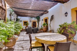 Reizvolle Villa in Hanglage mit Meerblick in Boliqueime – QP Savills