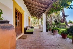 Reizvolle Villa in Hanglage mit Meerblick in Boliqueime – QP Savills