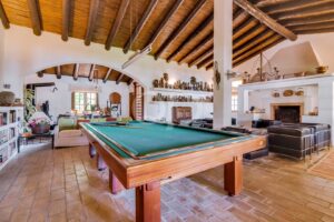 Reizvolle Villa in Hanglage mit Meerblick in Boliqueime – QP Savills